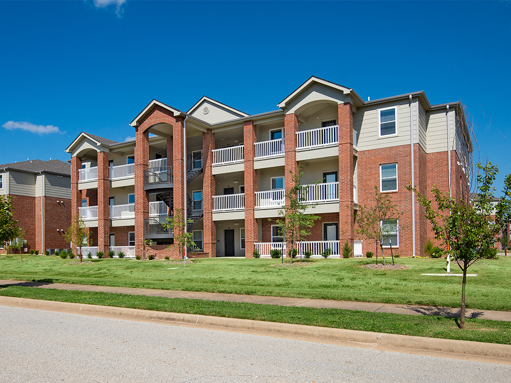 Grand Summit I/II Apartments in Grandview, MO RENTCafe